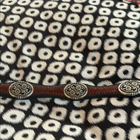 Justin Two-Tone Belt With Silver Concho - Picture 2 of 9